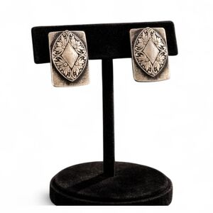 Alex Ryan Antique Silver Floral Scrollwork Stud Earrings NEW!